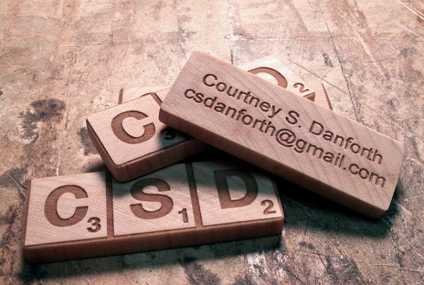 41 600x4041 25 Unconventional Wooden Business Cards