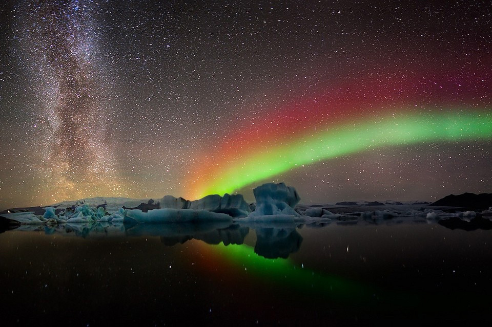 colors of aurora borealis1 Jaw Dropping Photography from Around the World 