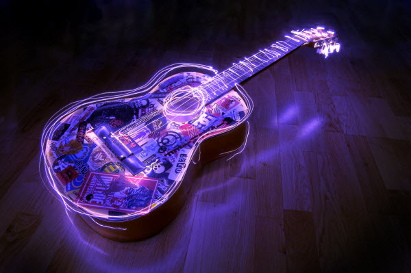 electric guitar1 20 Mind Melting Examples of Light Painting