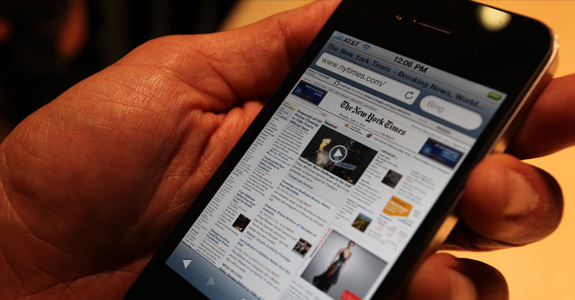 iphone web browsing 5 Expert SEO Tips for 2012